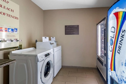 Comfort Inn & Suites Junction City - near Fort Riley image 1